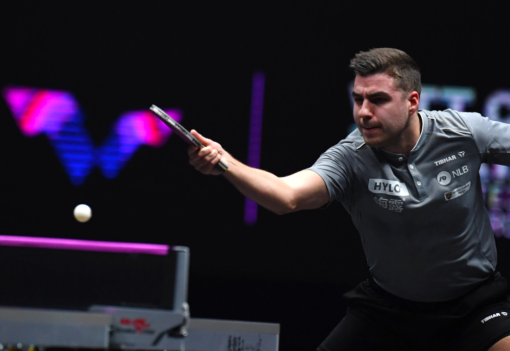 共同完成的 共同完成的